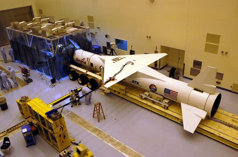 Pegasus XL rocket in MPPF with clean room.jpg