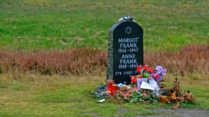 Anne Frank Revised Her Diary for Publication. Her Father Later Made Another Version pixabay-anne-frank-revised-her-diary-for-publication-her-father-lat