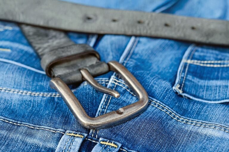pixabay-how-riveted-work-pants-became-a-global-fashion-staple