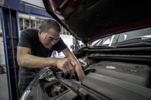 pixabay-how-to-change-your-caraes-engine-oil-a-beginneraes-stepae