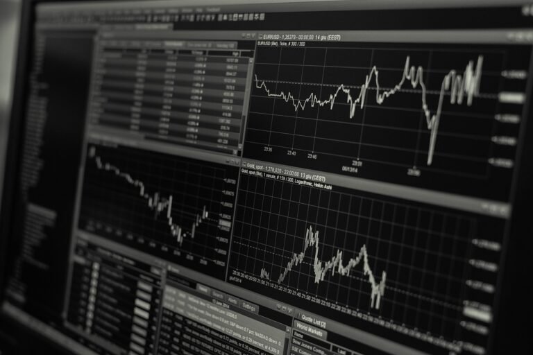 pixabay-how-to-choose-your-first-index-fund-a-beginners-checklis